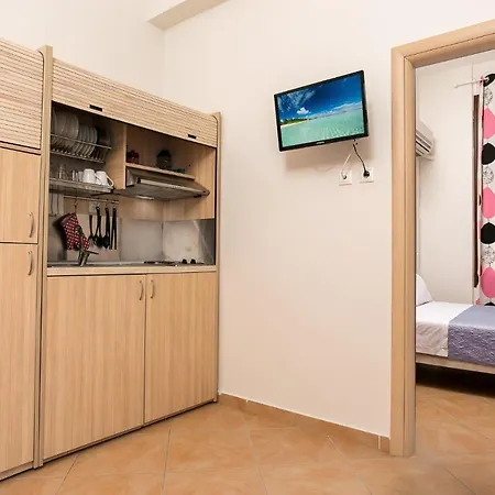 Lukas Summer House * 尼基季